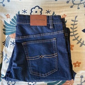 NWOT Lucky Brand classic straight leg jeans